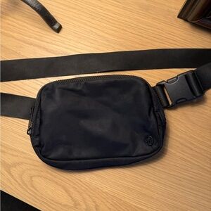 lululemon athletica Everywhere Belt Bag 1L